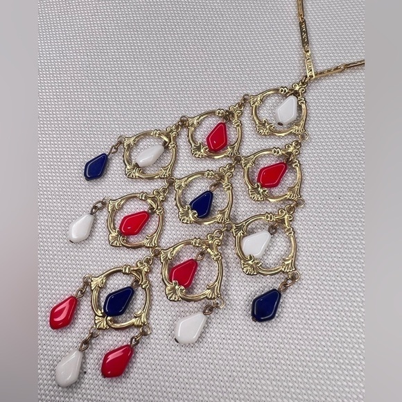 Patriotic Chandelier necklace on a gold chain - Picture 5 of 6